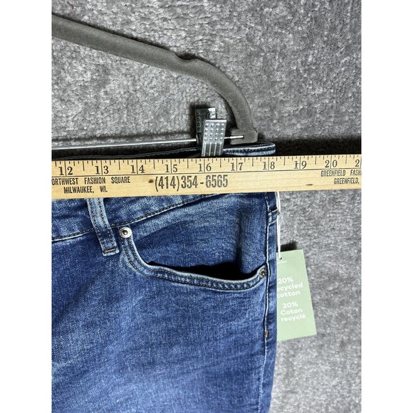 H&M Ultra High Waist Loose Fit Mom Jeans Womens Size 16 Button Fly Blue Denim - Picture 9 of 12